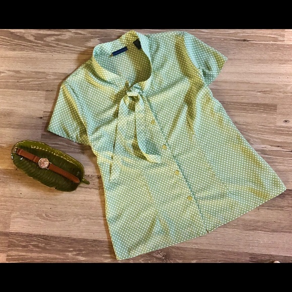 EUC! Lovely Green & White Polka Dot Bow Blouse 🌟 - Picture 2 of 6